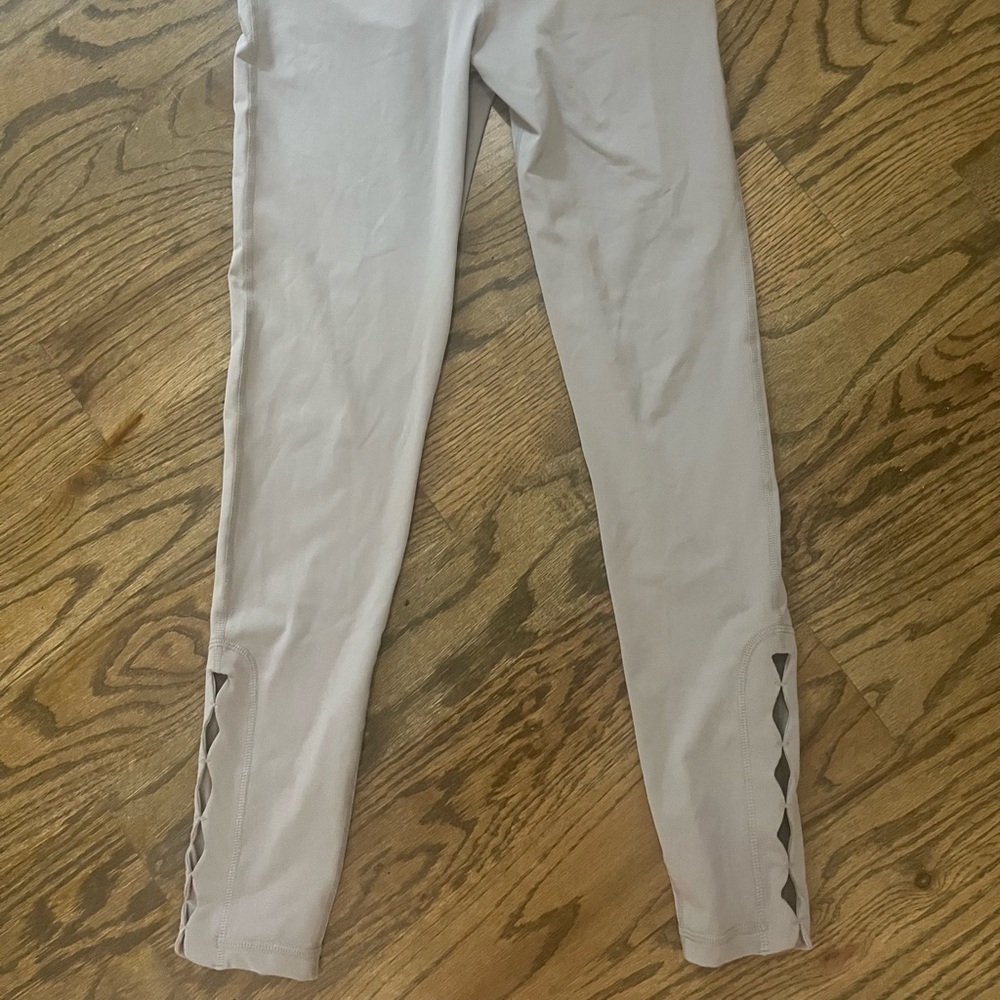 Mono B grey leggings size medium NWOT
